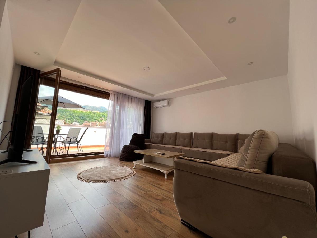 Zani Boutique Hotel Призрен Экстерьер фото