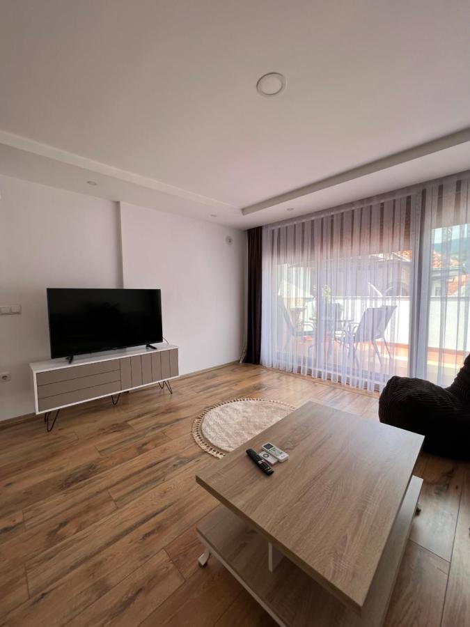 Zani Boutique Hotel Призрен Экстерьер фото