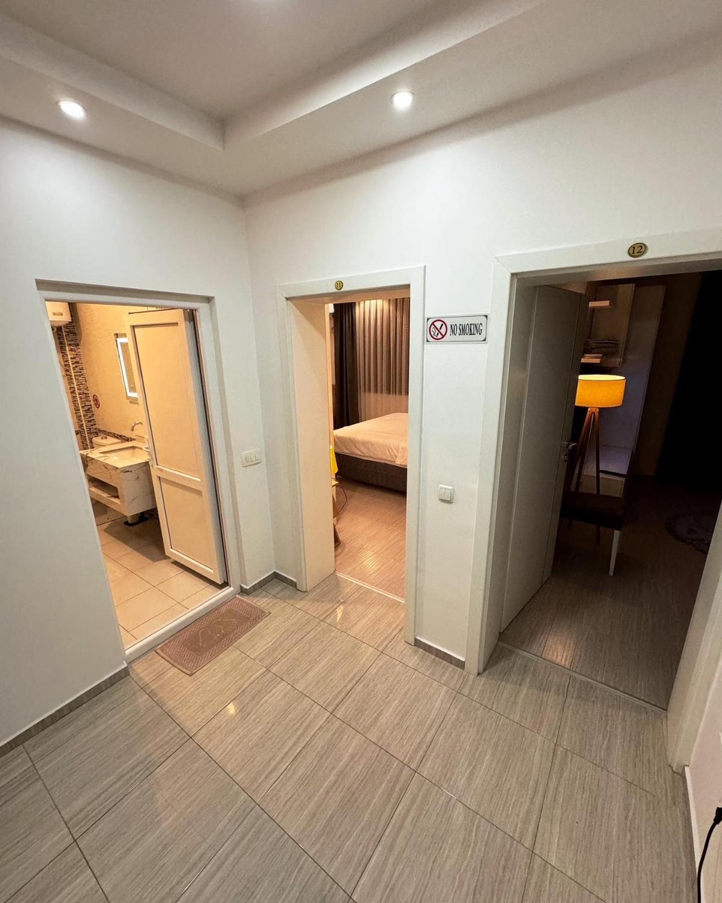 Zani Boutique Hotel Призрен Экстерьер фото