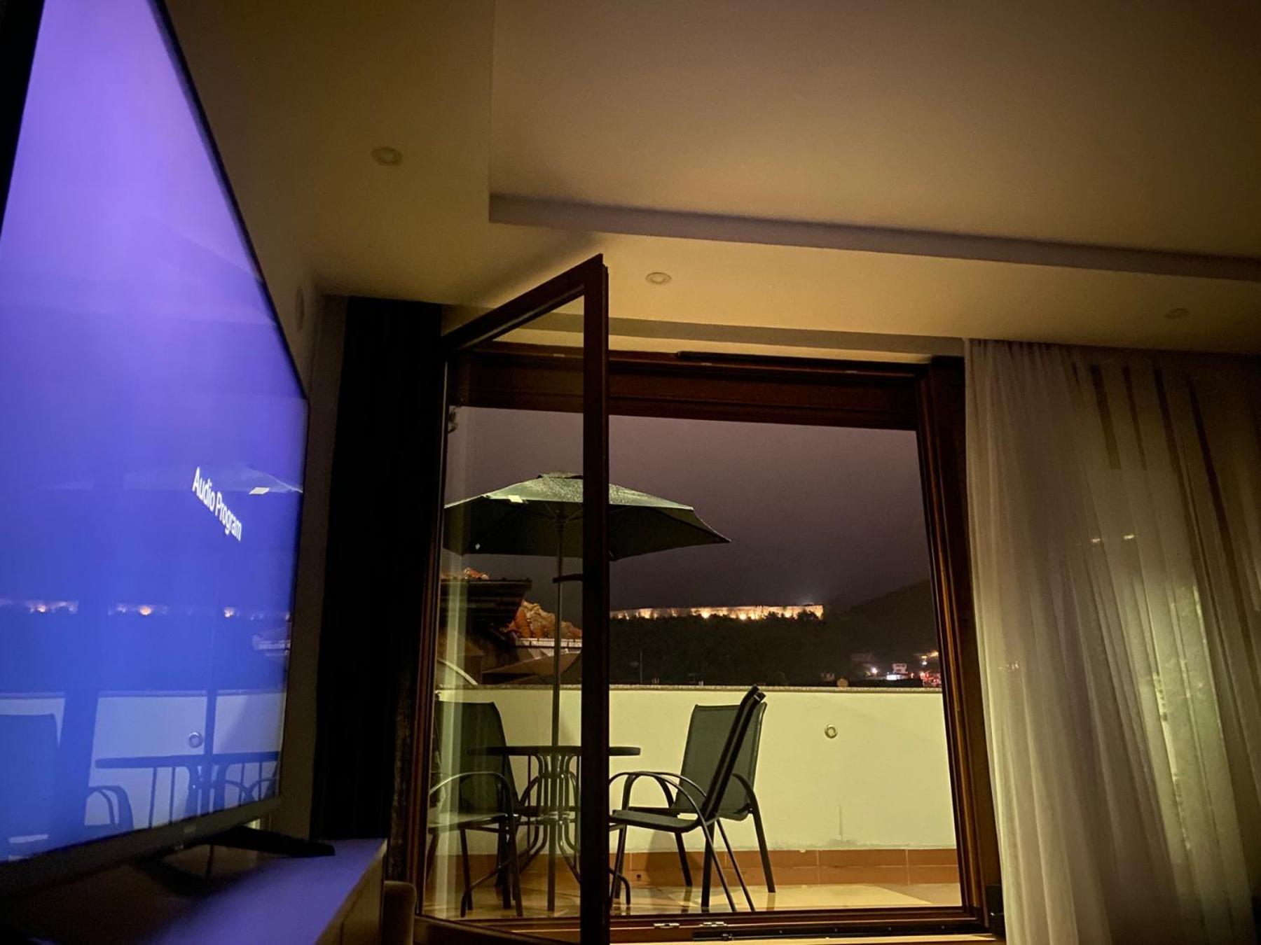 Zani Boutique Hotel Призрен Экстерьер фото